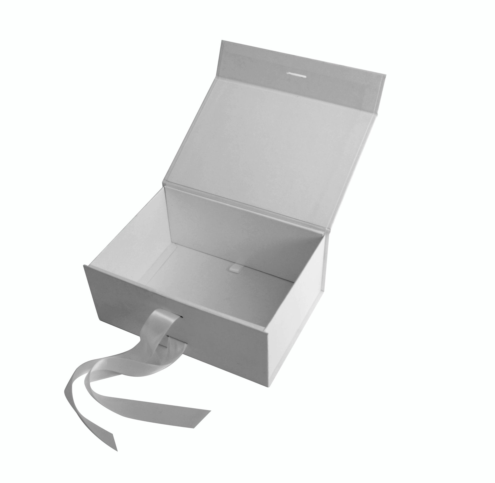 Sample Of Medium Deep White Majestic Metallic - CustomF2FBox